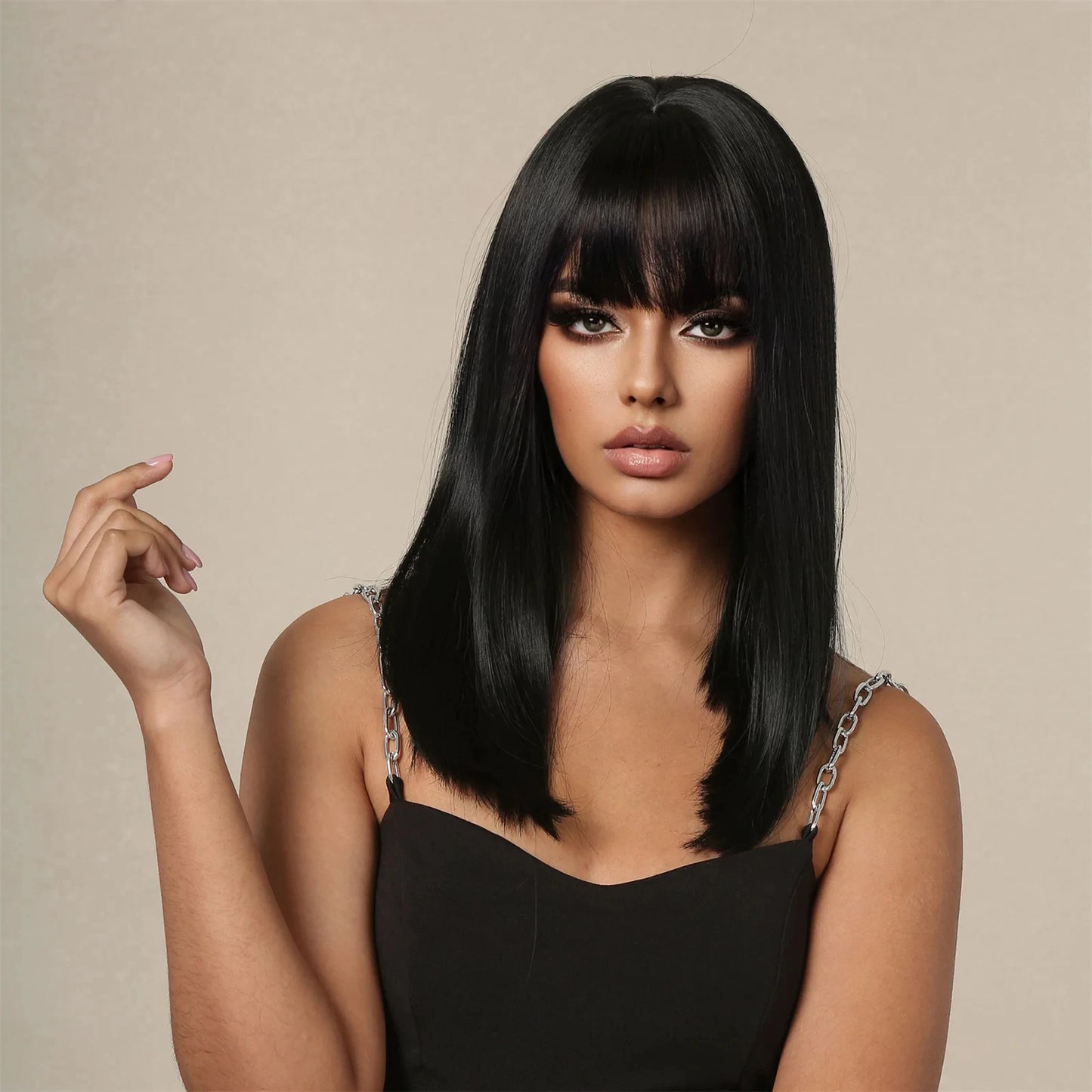 Straight Black Bob synthetic wig with straight bangs mid-length cosplay wig Ladies natural hair Daily high temperature silk wig