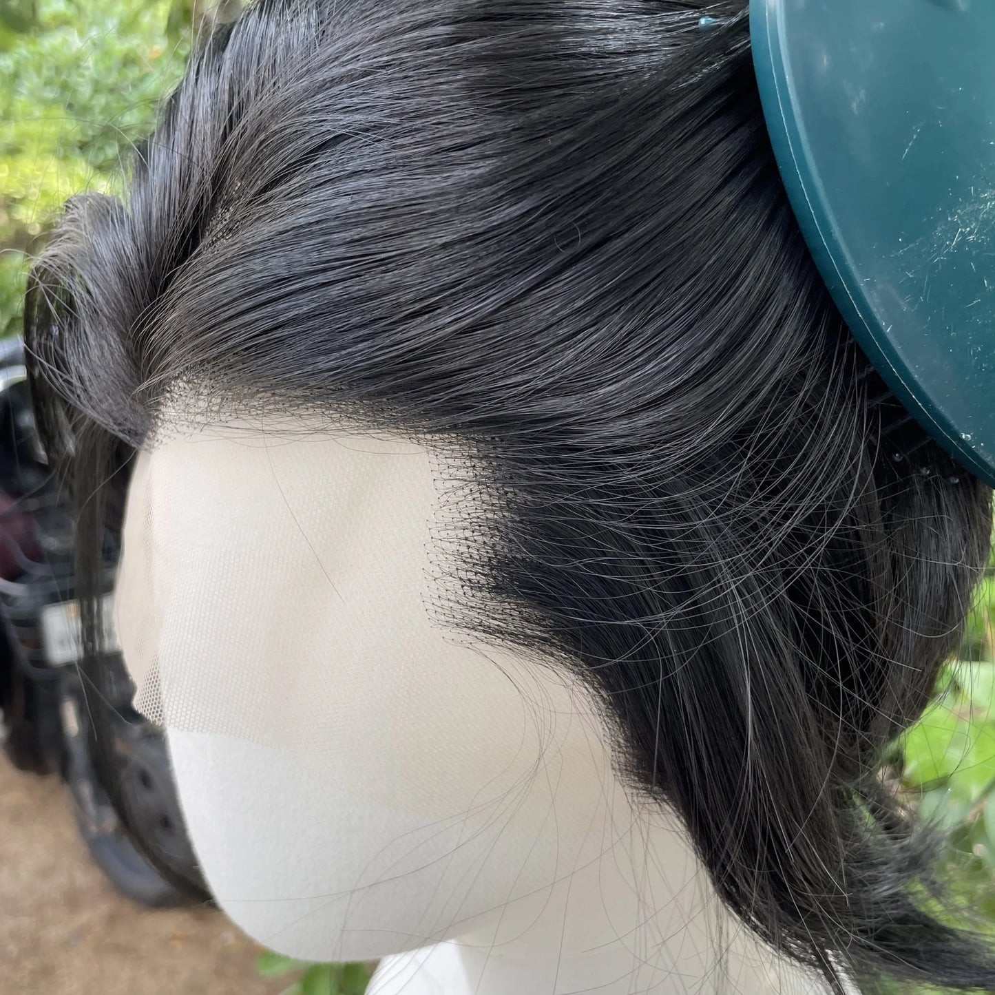 Widow‘s Peak Jet Black Synthetic Wigs for Men 13x4 Lace Front Wigs Short Bob Cut Cosplay Wigs for Women 150% Density Glueless