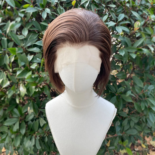 Widow‘s Peak Light Brown Synthetic Wigs for Men 13x4 Lace Front Wigs Short Bob Cut Cosplay Wigs for Women 150% Density Glueless