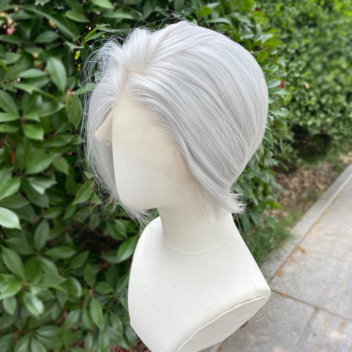 Sliver Gray Short Bob Cut Synthetic Lace Front Wigs for Women Cosplay Wigs for Men Light Grey Glueless 13x4 Lace Front Wigs