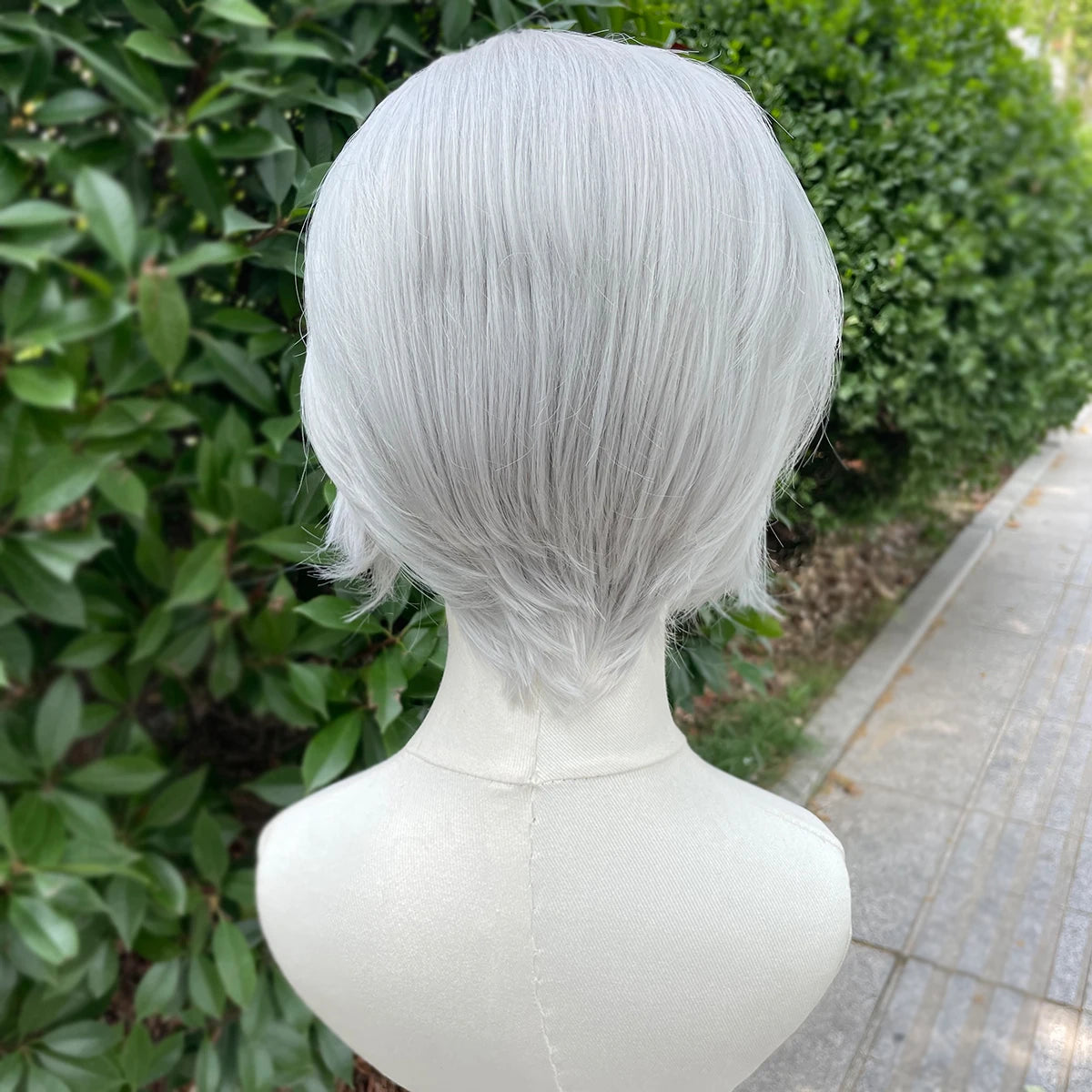 Sliver Gray Short Bob Cut Synthetic Lace Front Wigs for Women Cosplay Wigs for Men Light Grey Glueless 13x4 Lace Front Wigs
