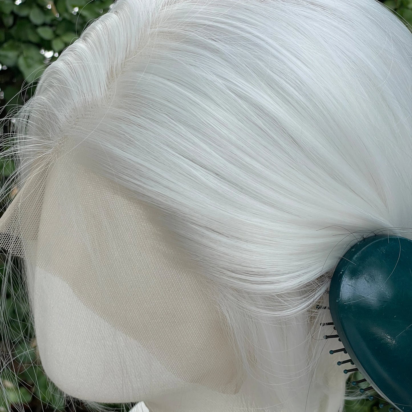 White Short Bob 13x4 Synthetic Lace Front Wigs for Men Cosplay Synthetic Wigs Half Hand Tied Glueless Wig Women Natural Hairline