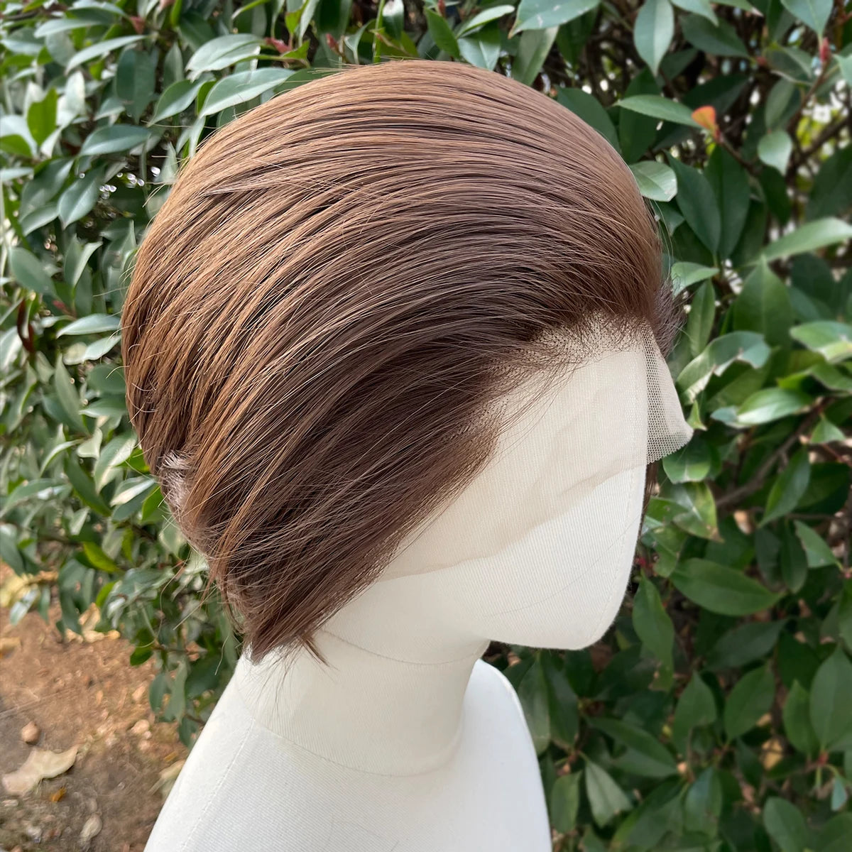 Widow‘s Peak Light Brown Synthetic Wigs for Men 13x4 Lace Front Wigs Short Bob Cut Cosplay Wigs for Women 150% Density Glueless
