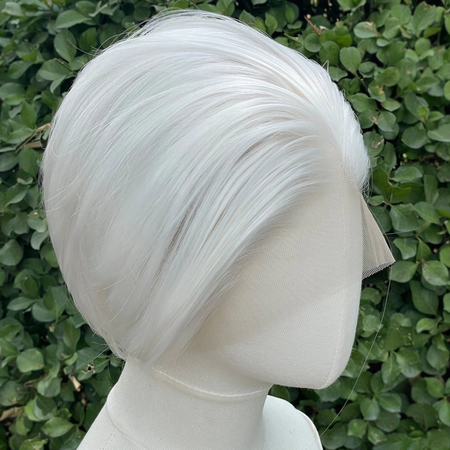 White Short Bob 13x4 Synthetic Lace Front Wigs for Men Cosplay Synthetic Wigs Half Hand Tied Glueless Wig Women Natural Hairline